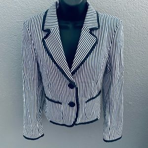 Zara Basic Pinstriped Fancy Blazer